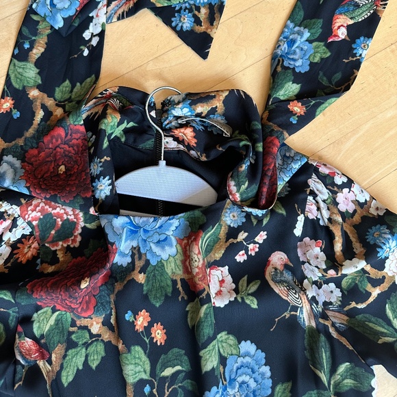 Alice+Olivia 'Breann' 3/4 Sleeve Floral Print Tiered dress, 0, GD1132 - Picture 3 of 5